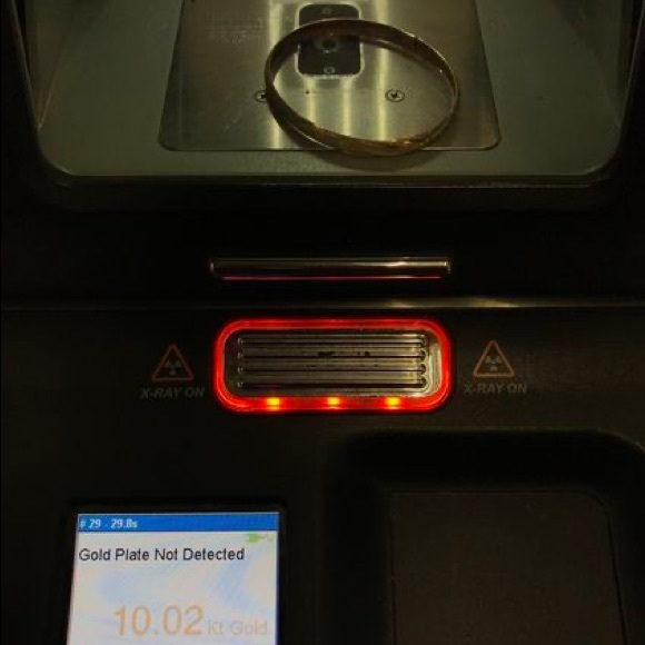 10K Vintage 7mm Diamond-Cut Flexible Bangle - Picture 6 of 7